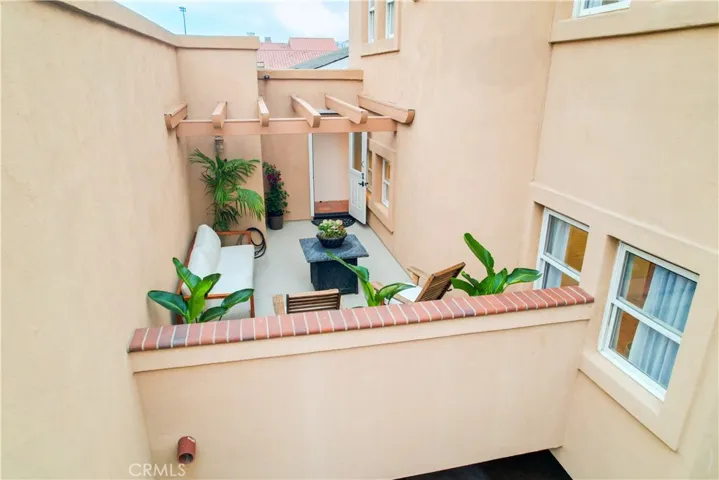 Private Balcony Just off the Kitchen