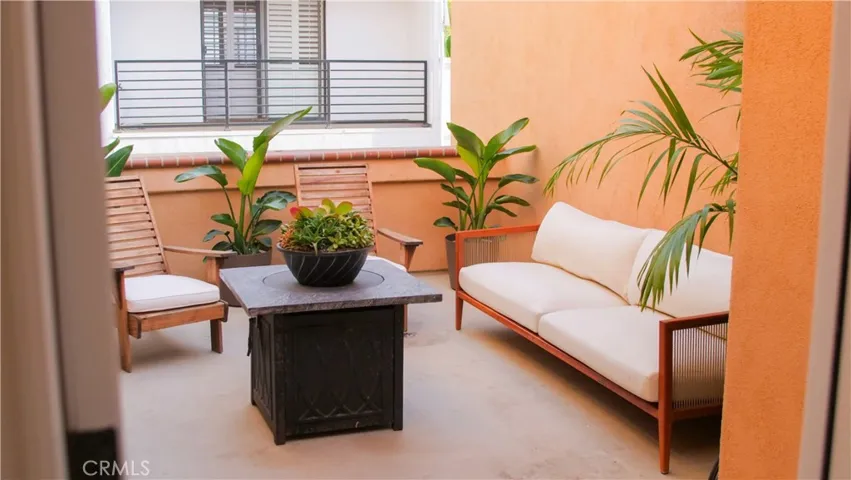 Private Deck Off Of Kitchen Area