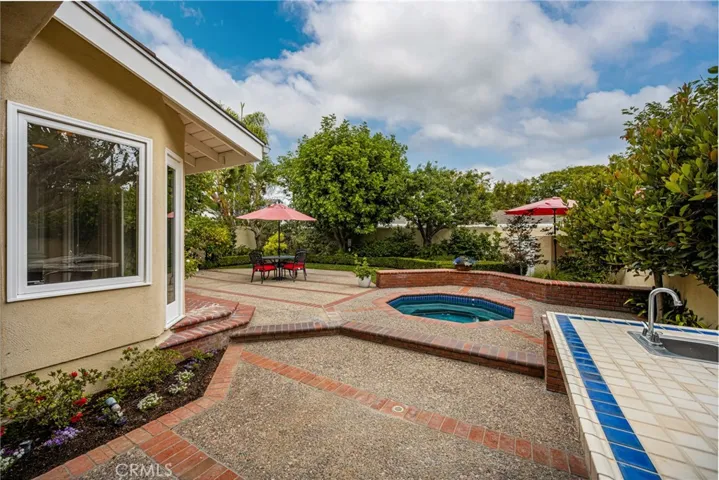 57 Emerald, Irvine, California 92614