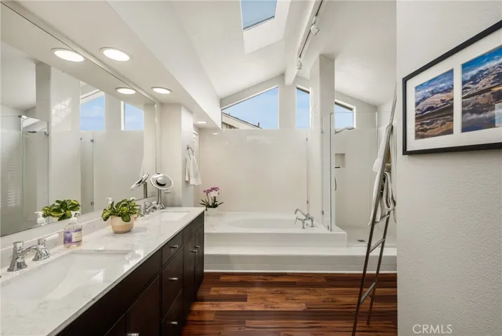 57 Emerald, Irvine, California 92614