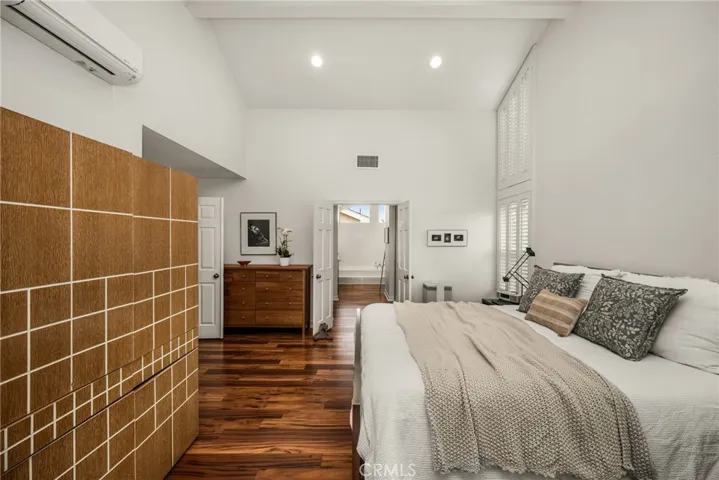 57 Emerald, Irvine, California 92614