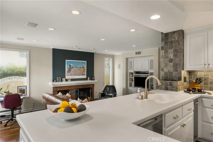 57 Emerald, Irvine, California 92614