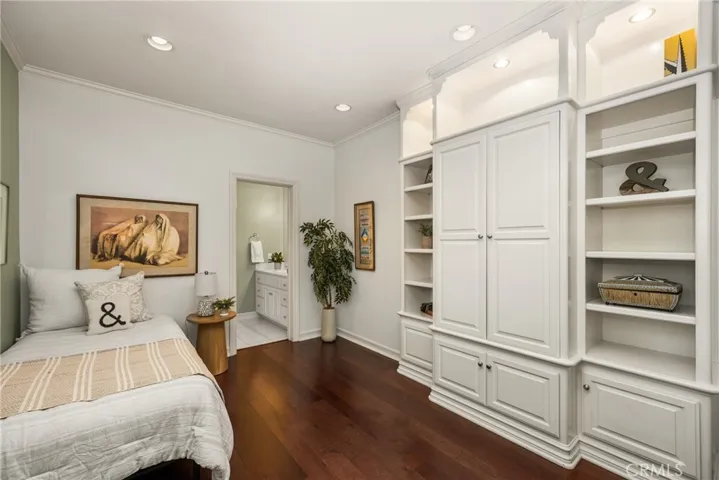 57 Emerald, Irvine, California 92614