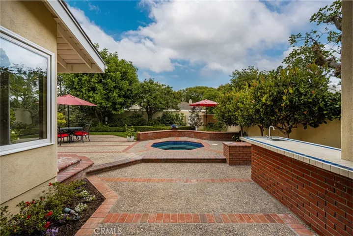 57 Emerald, Irvine, California 92614