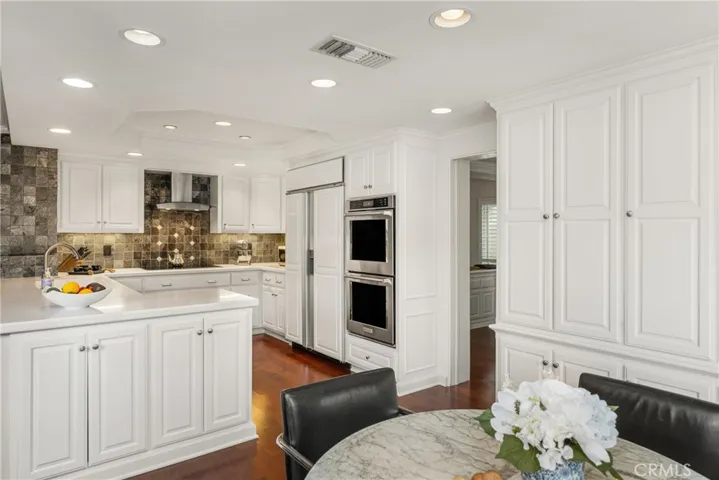 57 Emerald, Irvine, California 92614