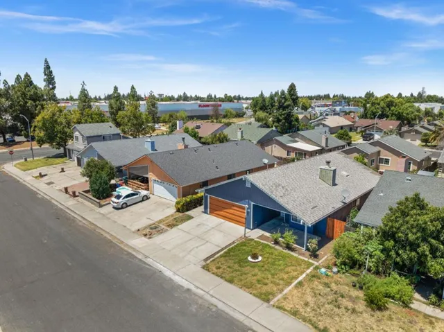 1927 Montauban Court, Stockton, California 95210