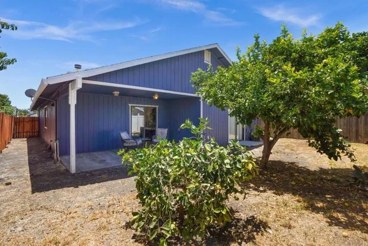 1927 Montauban Court, Stockton, California 95210