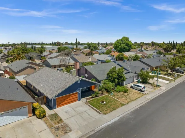 1927 Montauban Court, Stockton, California 95210