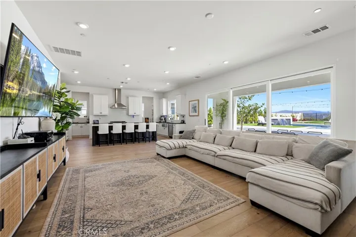 28346 Old Springs, Castaic, California 91384