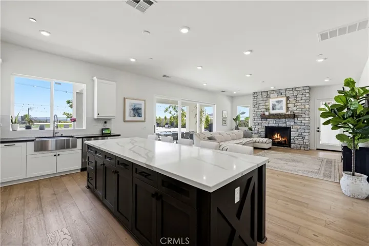 28346 Old Springs, Castaic, California 91384