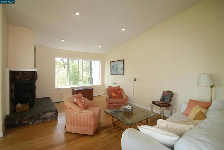 1506 Ashwood Dr, Martinez, California 94553