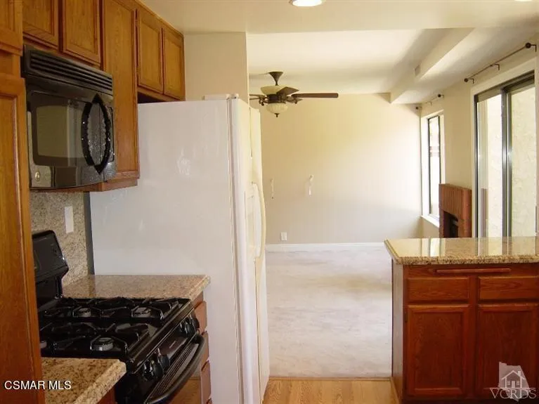 6813 Eaglehaven Lane Kitchen Open to Fam