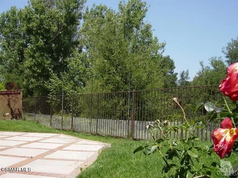 6813 Eaglehaven Lane Oak Park Backyard A