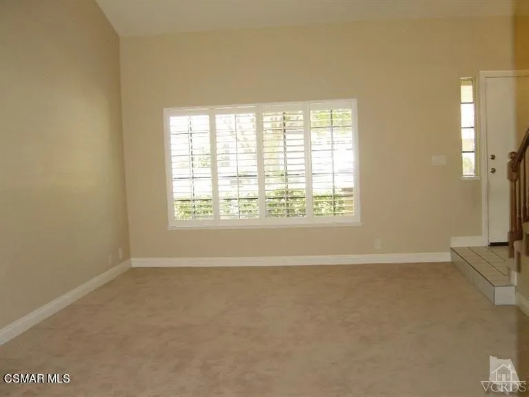 6813 Eaglehaven Lane Living Room with Hi