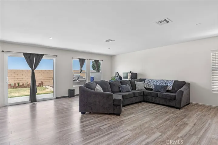 44539 Freer Way, Lancaster, California 93536