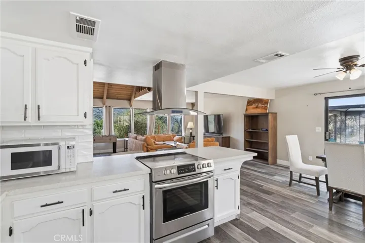 30880 Yosemite Springs, Coarsegold, California 93614