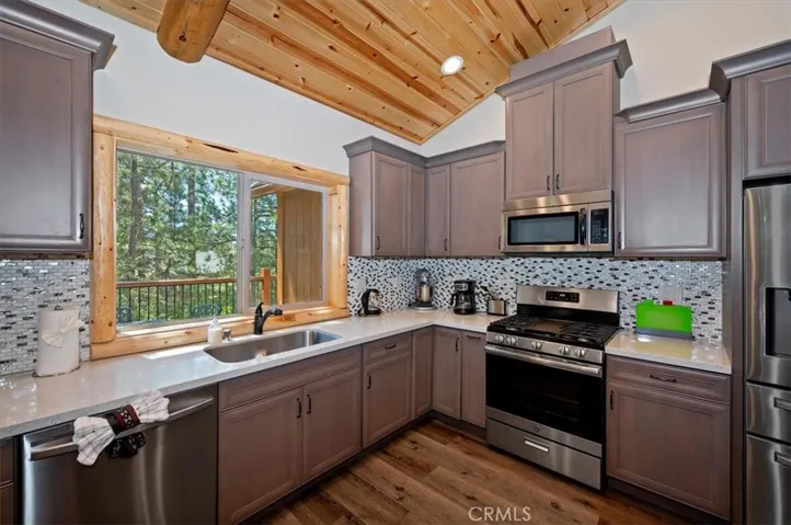 374 Northern Cross, Big Bear Lake, California 92315