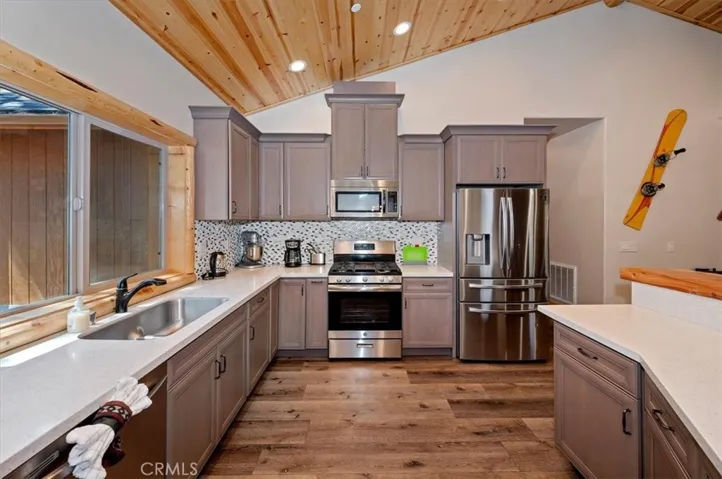 374 Northern Cross, Big Bear Lake, California 92315