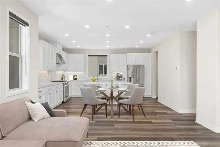 264 Merit, Irvine, California 92618