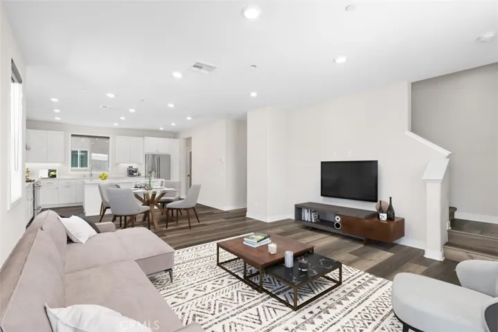 264 Merit, Irvine, California 92618