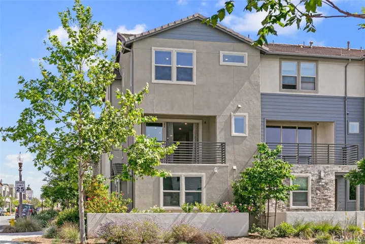 264 Merit, Irvine, California 92618
