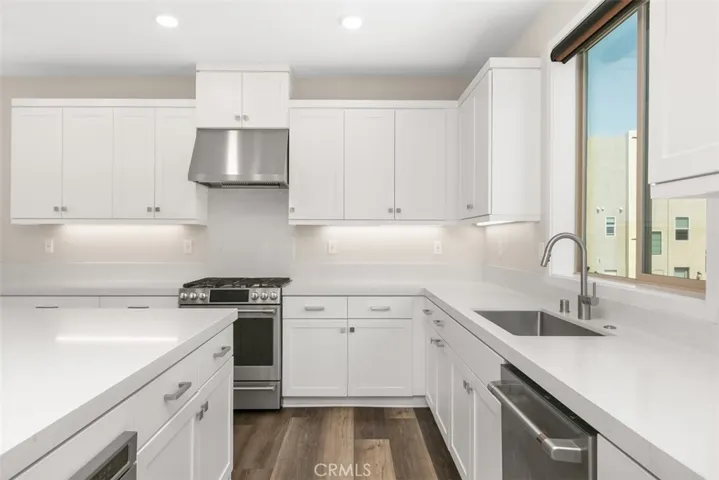 264 Merit, Irvine, California 92618