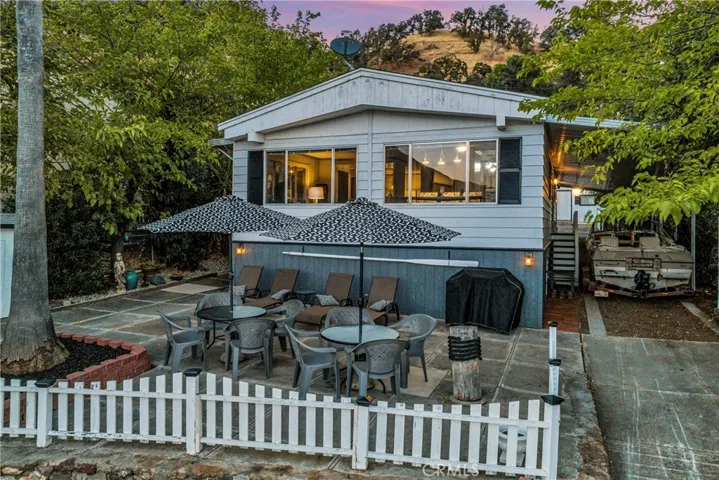 9859 Crestview Drive, Clearlake, California 95422