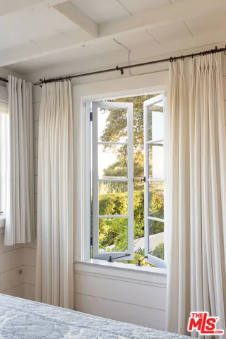 878 Paseo Ferrelo, Santa Barbara, California 93103