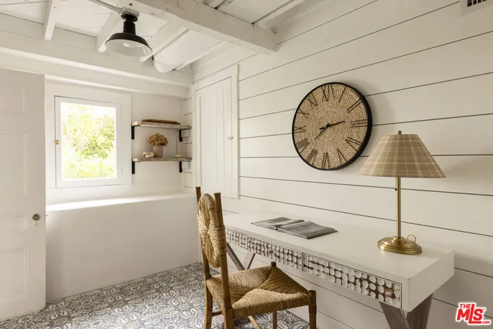 878 Paseo Ferrelo, Santa Barbara, California 93103