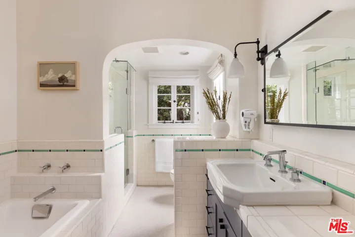 878 Paseo Ferrelo, Santa Barbara, California 93103
