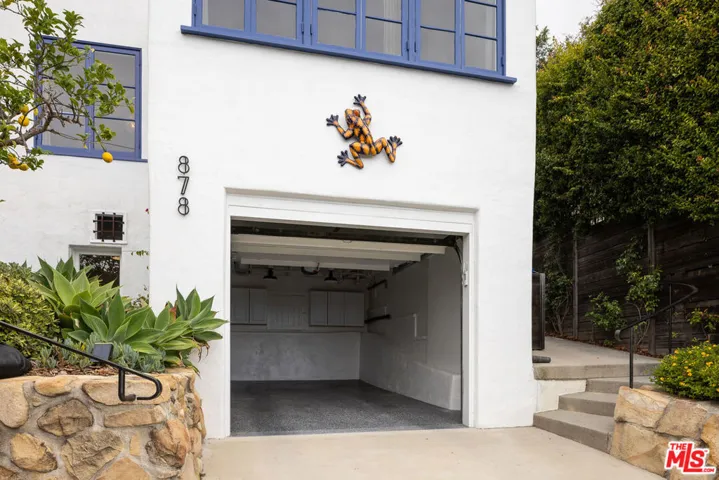 878 Paseo Ferrelo, Santa Barbara, California 93103