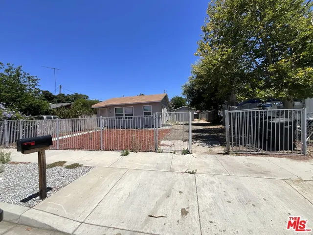 214 S Ramona Street, Hemet, California 92543
