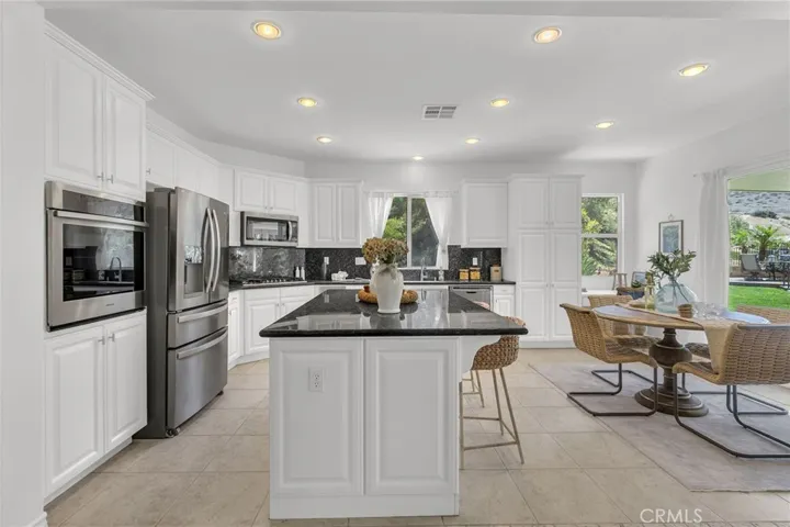 17089 Bluff Vista Court, Riverside, California 92503