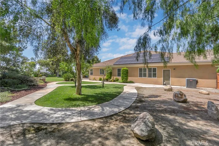 17089 Bluff Vista Court, Riverside, California 92503