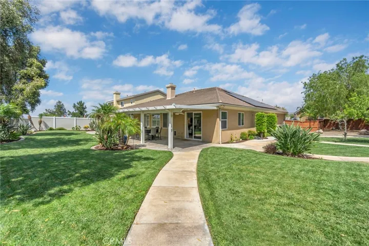 17089 Bluff Vista Court, Riverside, California 92503
