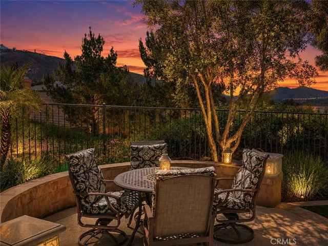 17089 Bluff Vista Court, Riverside, California 92503