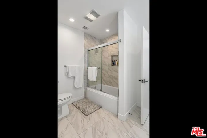 1287 Casiano Road, Los Angeles, California 90049