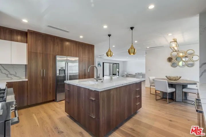 1287 Casiano Road, Los Angeles, California 90049
