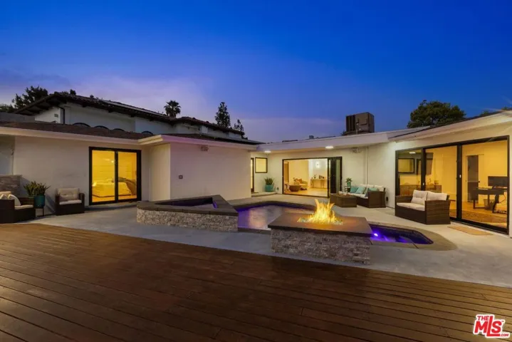1287 Casiano Road, Los Angeles, California 90049