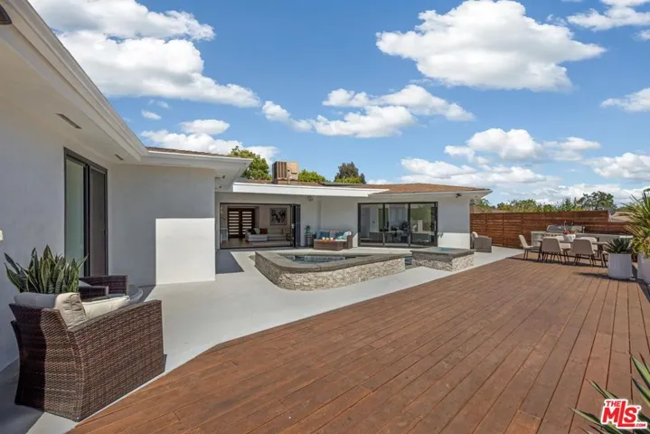 1287 Casiano Road, Los Angeles, California 90049