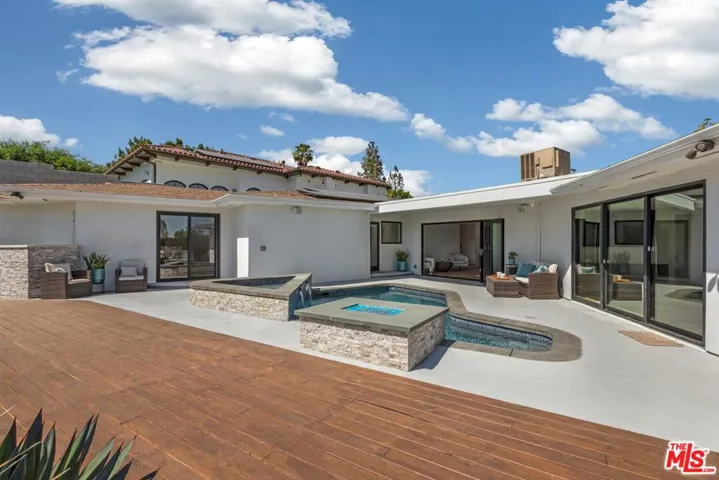 1287 Casiano Road, Los Angeles, California 90049