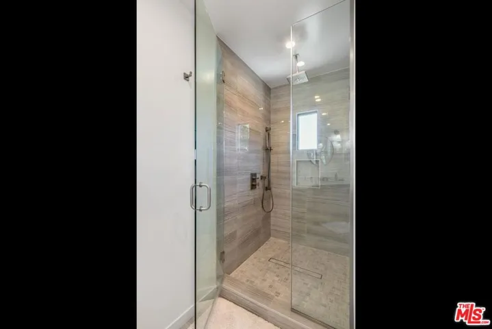 1287 Casiano Road, Los Angeles, California 90049