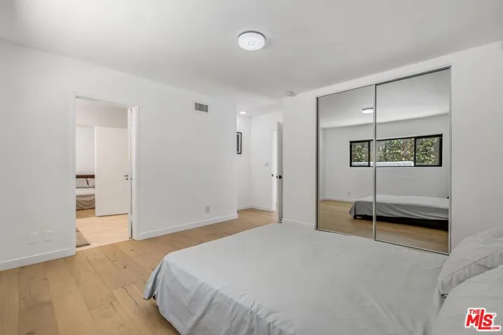 1287 Casiano Road, Los Angeles, California 90049