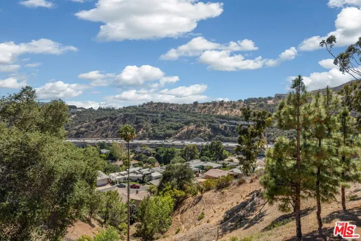 1287 Casiano Road, Los Angeles, California 90049