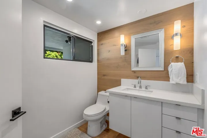 1287 Casiano Road, Los Angeles, California 90049