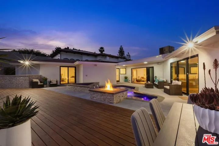 1287 Casiano Road, Los Angeles, California 90049