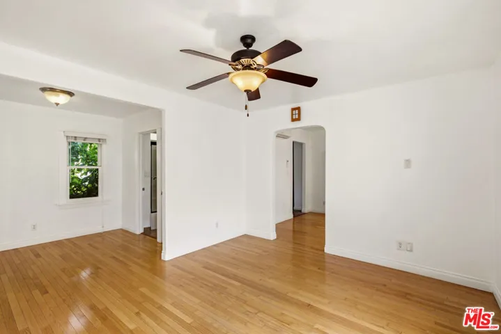 4427 Finley Avenue 1/4, Los Angeles, California 90027
