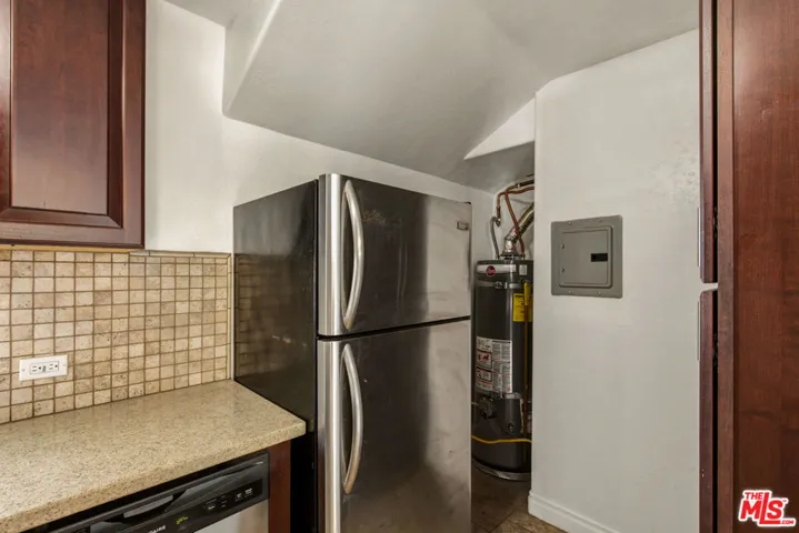 4427 Finley Avenue 1/4, Los Angeles, California 90027