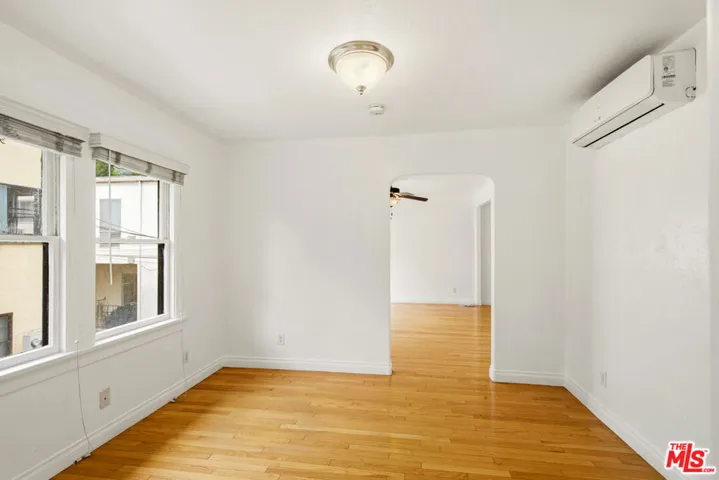 4427 Finley Avenue 1/4, Los Angeles, California 90027