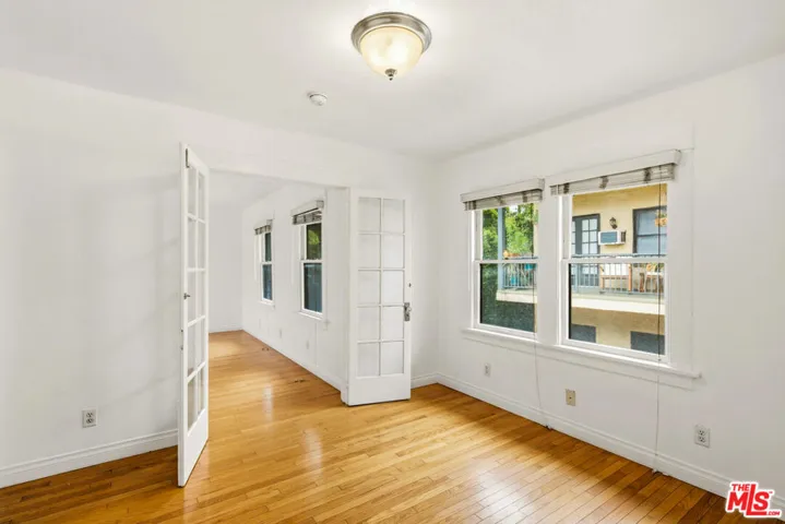 4427 Finley Avenue 1/4, Los Angeles, California 90027